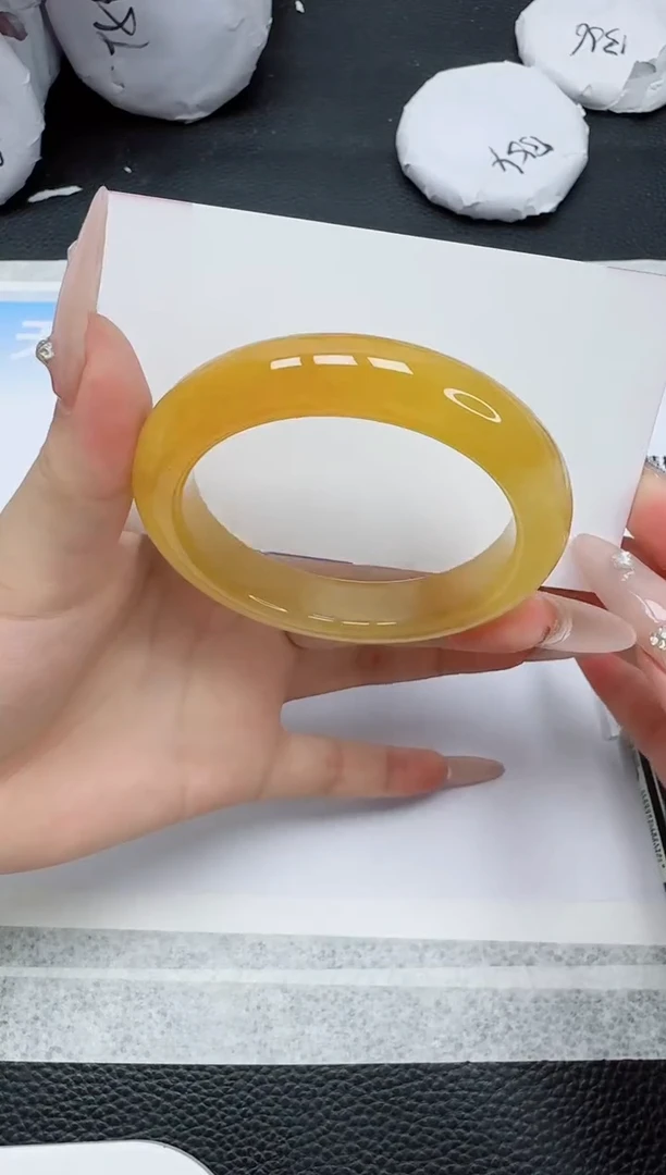 石英质玉手镯未镶嵌332