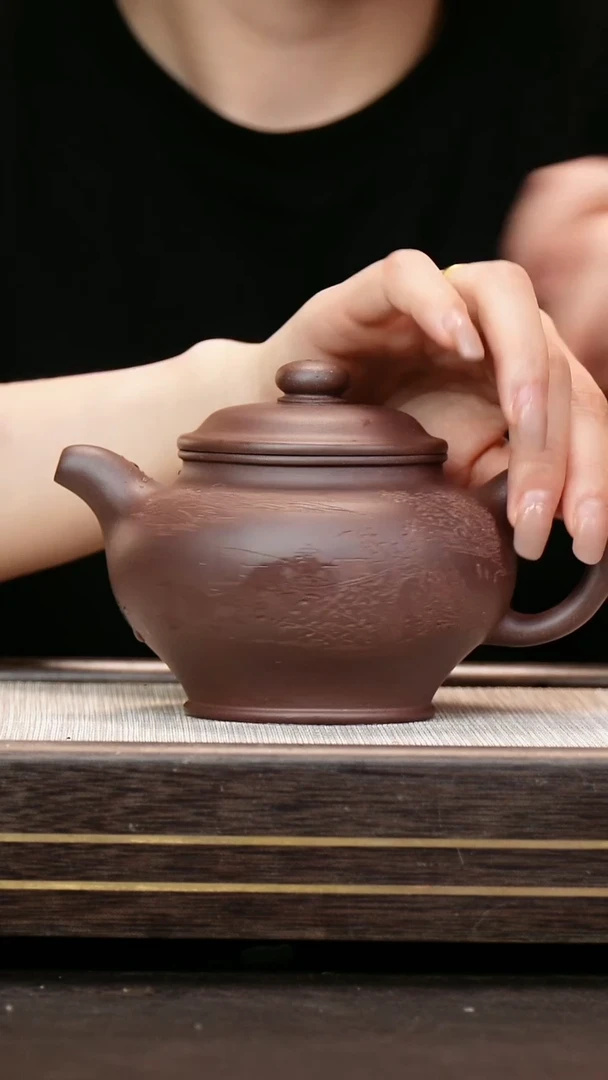 茶壶紫砂四号井底槽清 掇只壶刻绘款