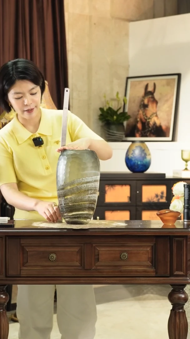 琉璃手工艺品磨刻