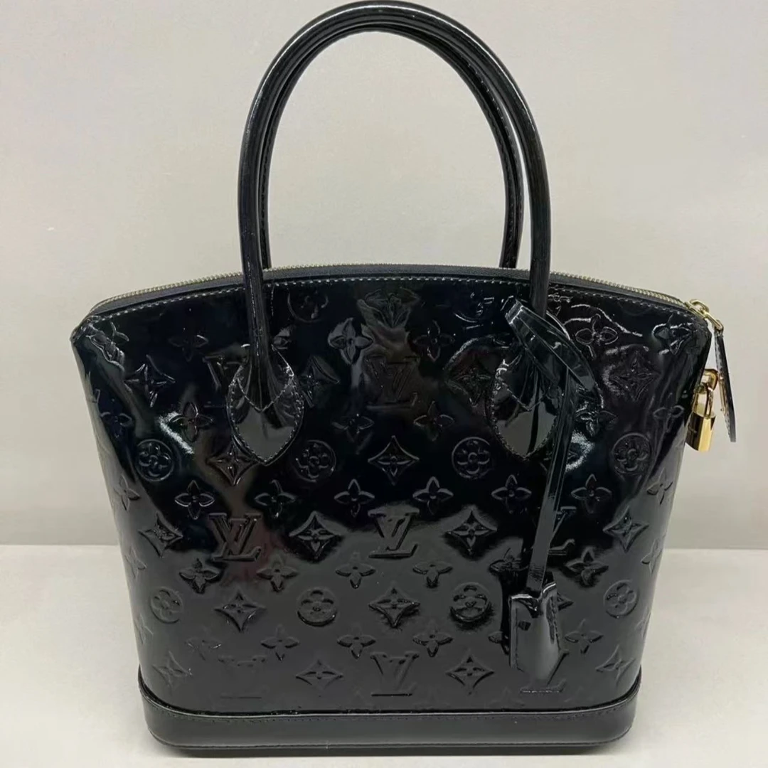 95新 LouisVuitton/路易威登 【诗诗】贝壳手提包漆皮/BGK109820008