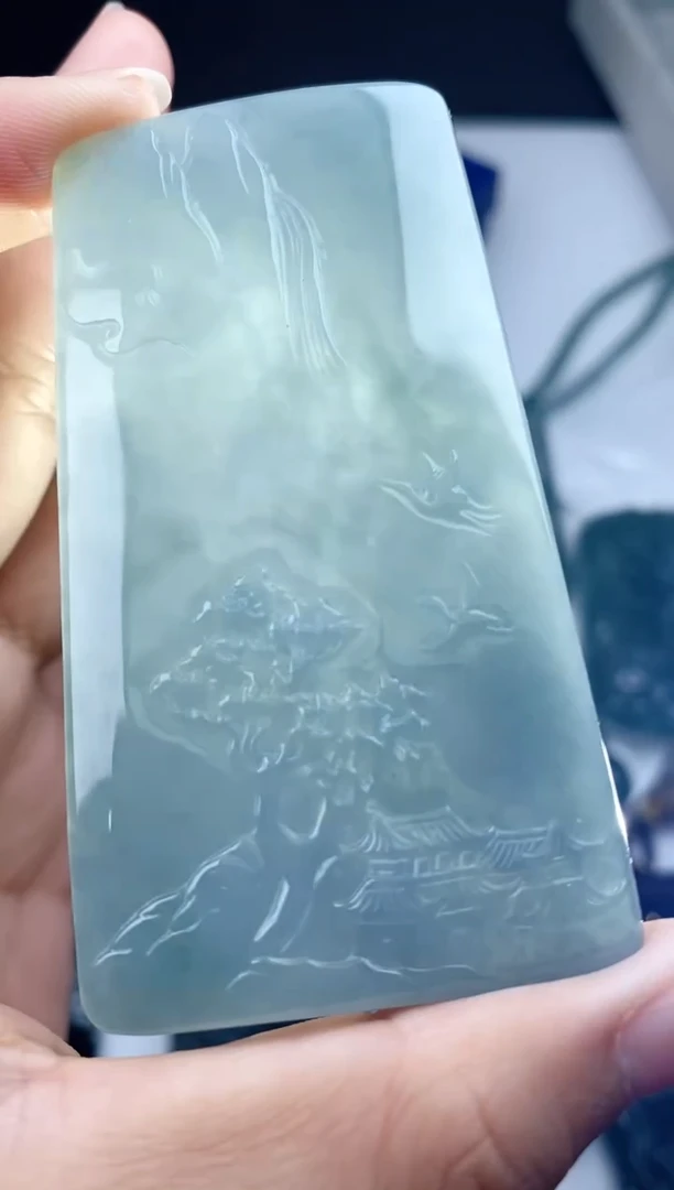 翡翠未镶嵌颈饰1