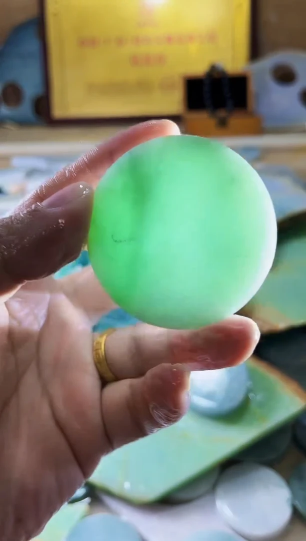 【闪购商品】翡翠挂件未镶嵌A货郭壹725