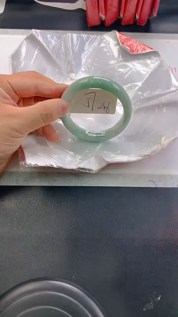 未镶嵌手镯翡翠46