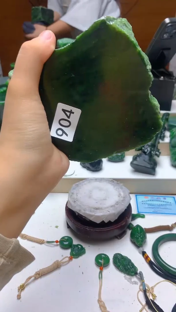 未镶嵌和田玉（碧玉）珠宝半成品0