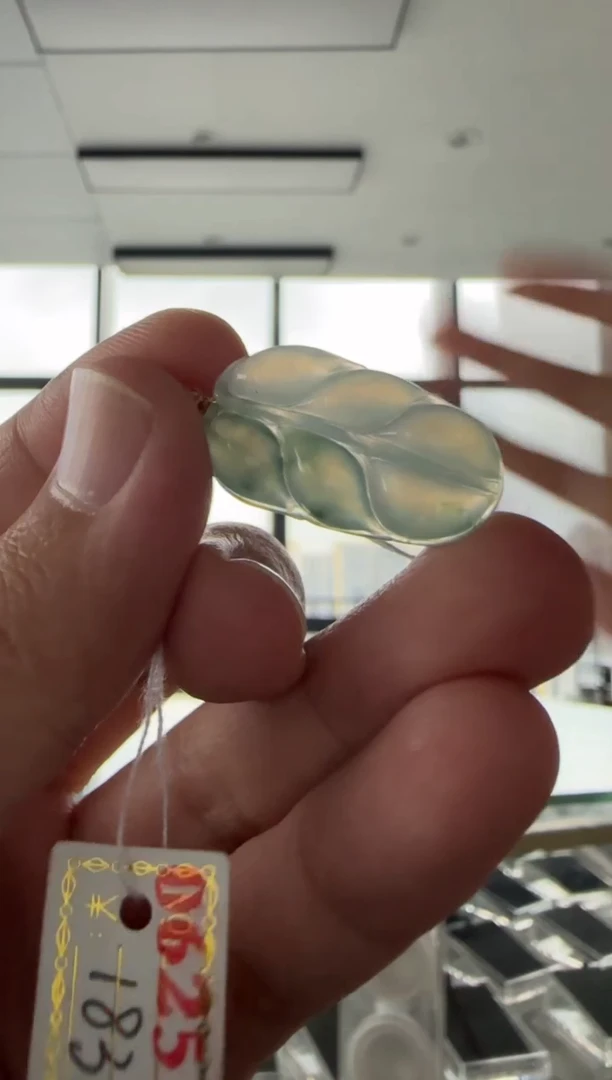 翡翠18K金镶嵌颈饰天然翡翠A货孤品一件