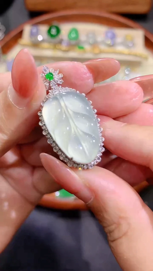 定制翡翠18K金镶嵌8团购