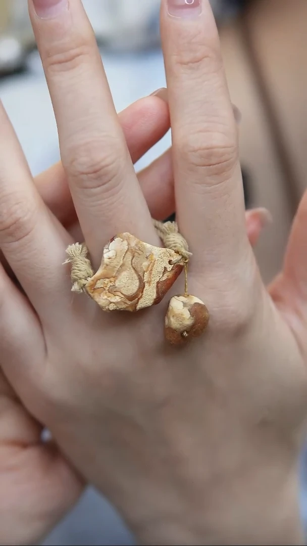 琥珀未镶嵌戒指蜜蜡戒指