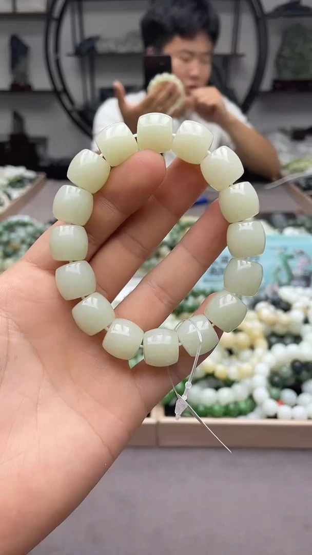未镶嵌手串和田玉且末青白14直切
