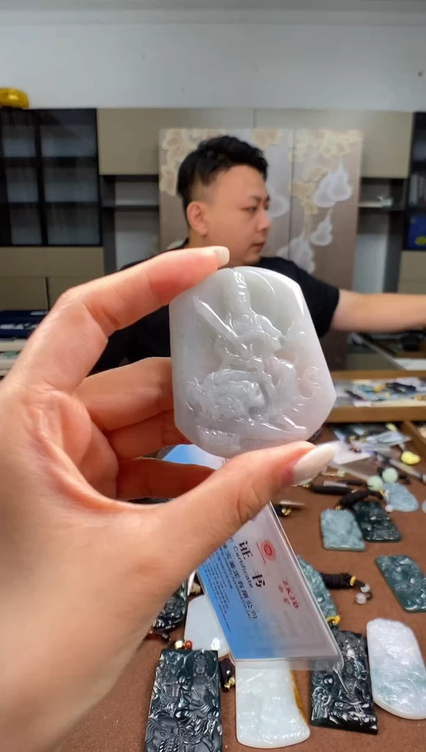 颈饰未镶嵌翡翠多样性发其一