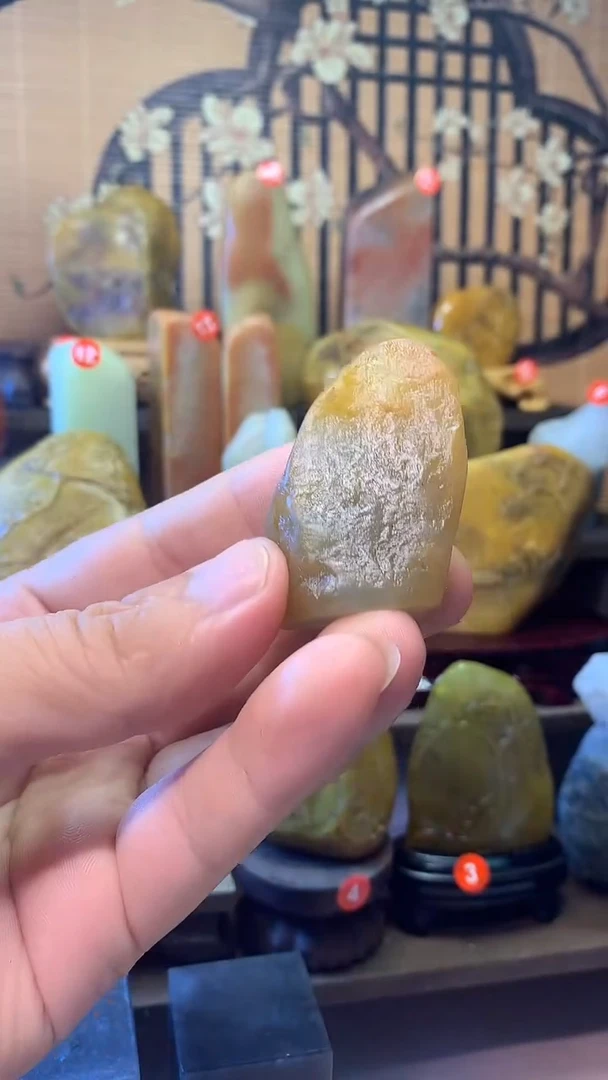寿山石印石大*寿山石,田料溪蛋