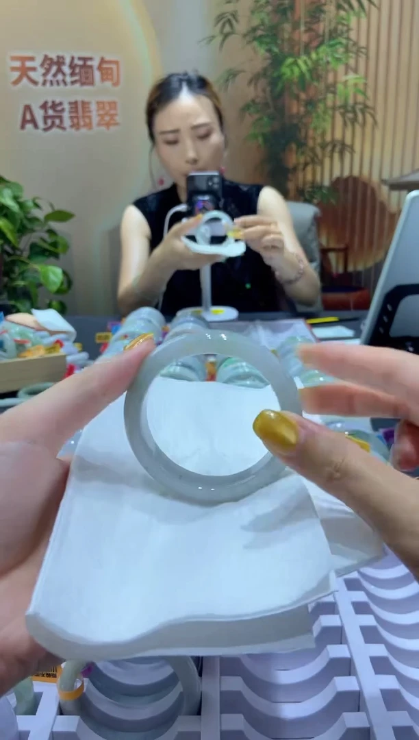 翡翠手镯未镶嵌000026208