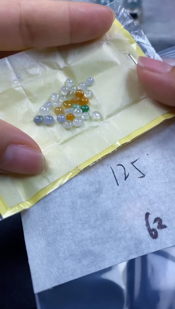 未镶嵌定制翡翠1