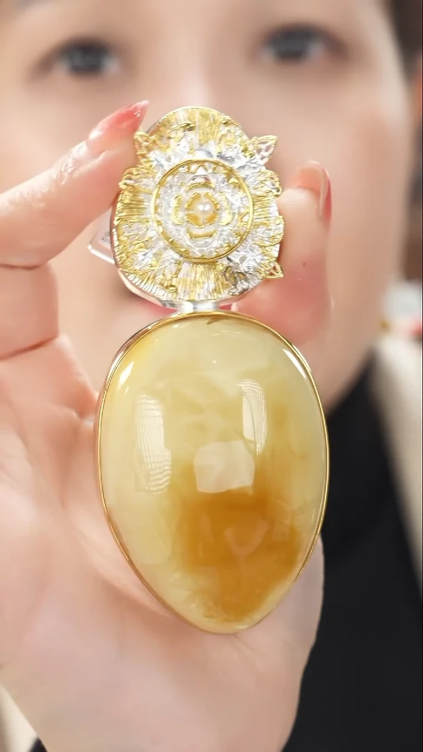 琥珀颈饰未镶嵌特色蜜蜡吊坠