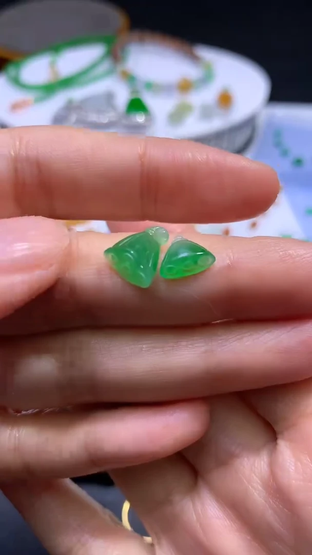 未镶嵌定制翡翠?****派  小莲蓬2
