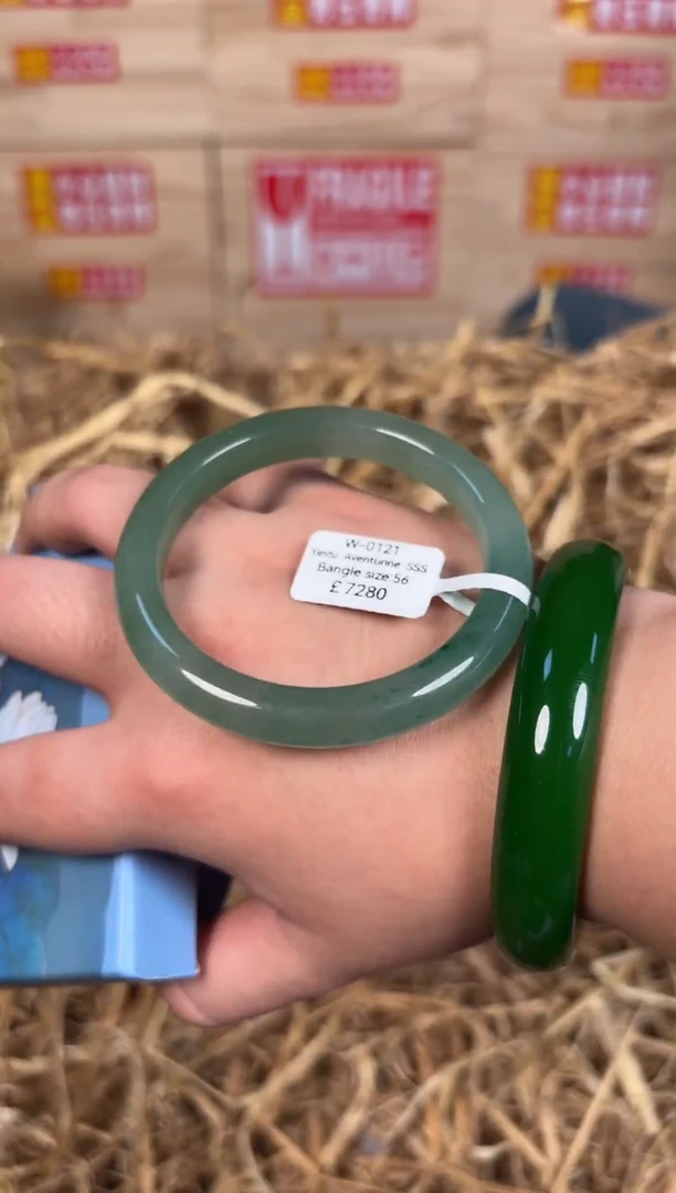 未镶嵌手镯石英质玉W0121