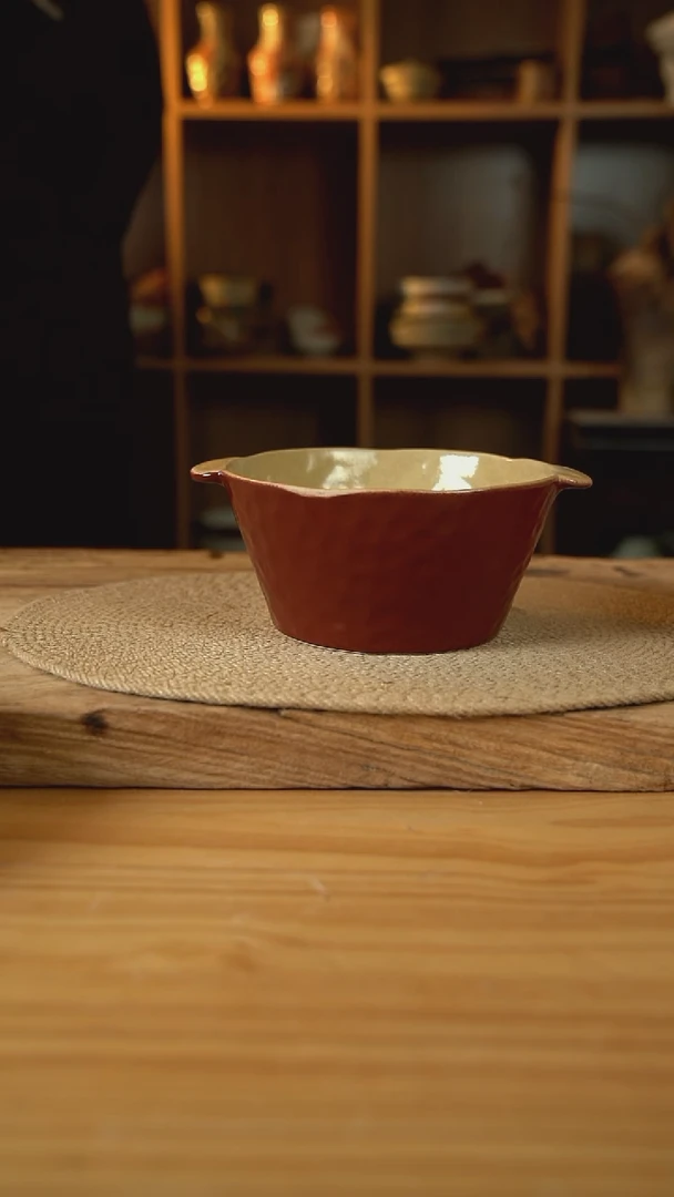 复古红系列的7英寸双耳垂纹汤碗1个