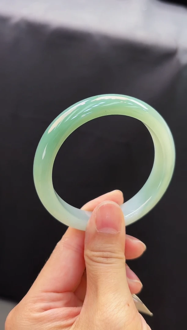 翡翠手镯未镶嵌56-58翡翠手镯151