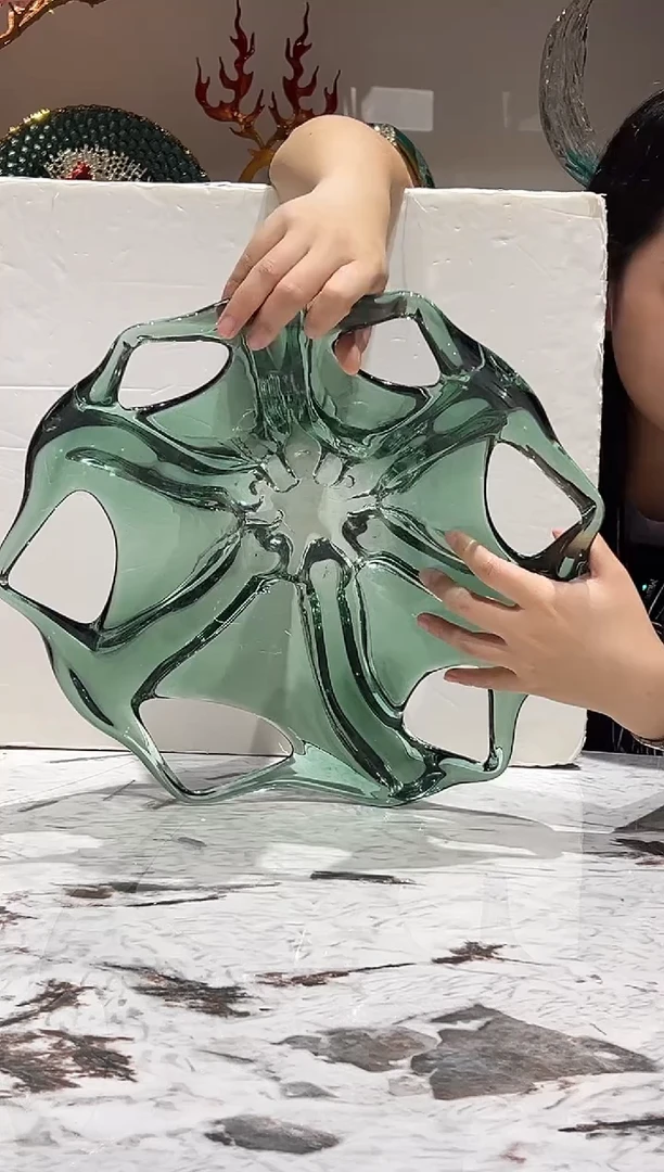 绿色镂空琉璃果盘