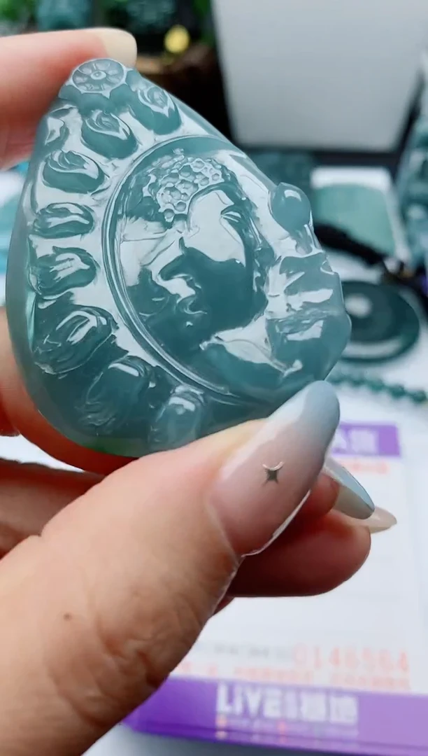 颈饰未镶嵌翡翠