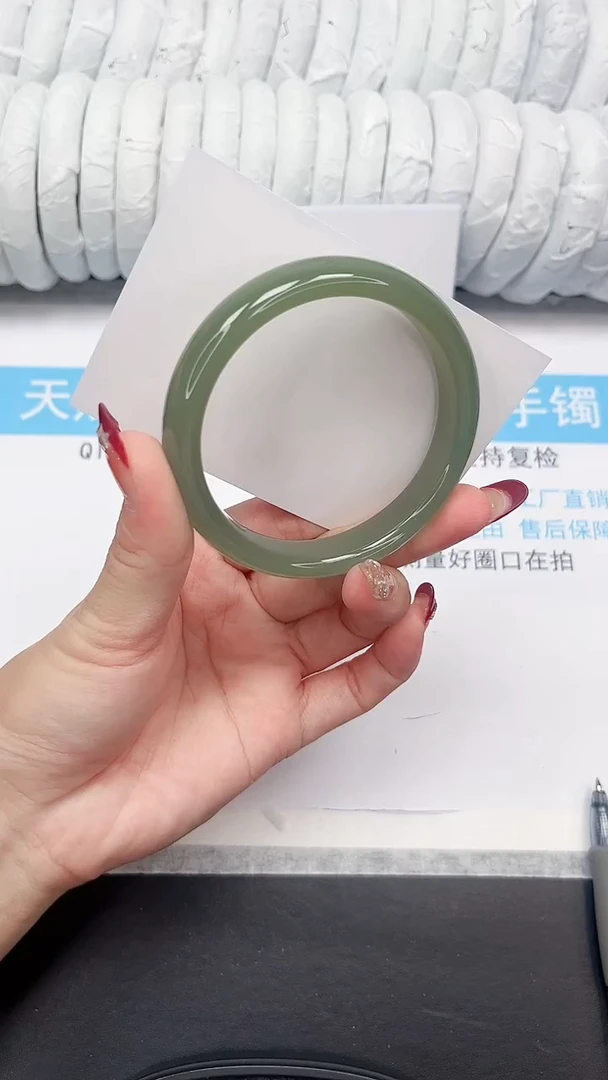 未镶嵌手镯石英质玉80-58.5BQ