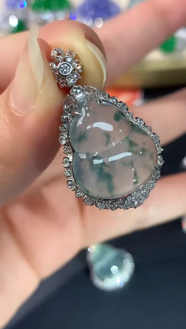 吊坠(不含链)18K金镶嵌翡翠A379|13800