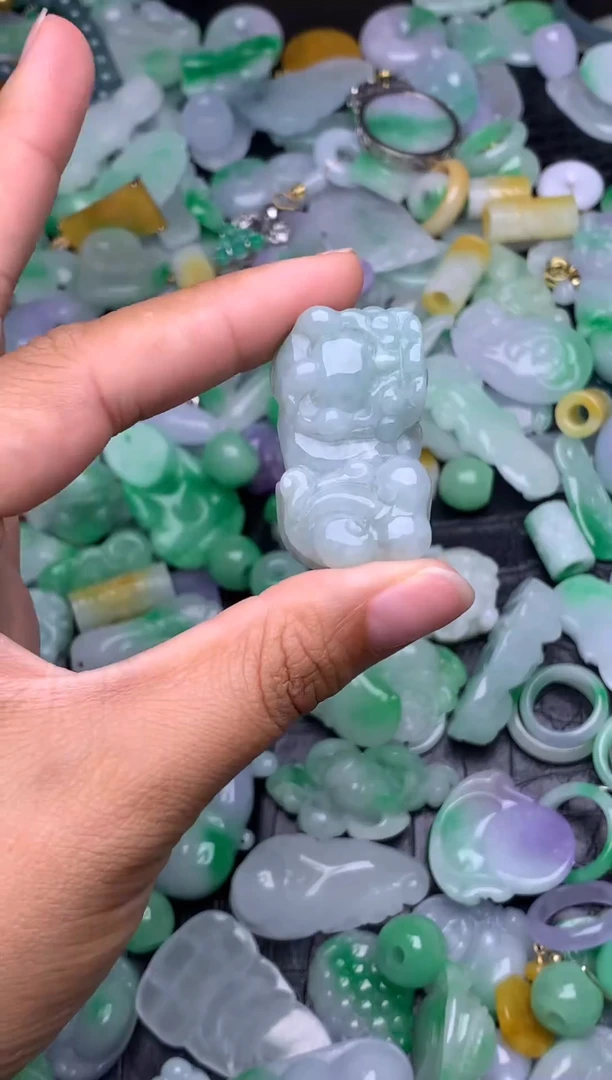 翡翠未镶嵌颈饰天然缅甸翡翠吊坠