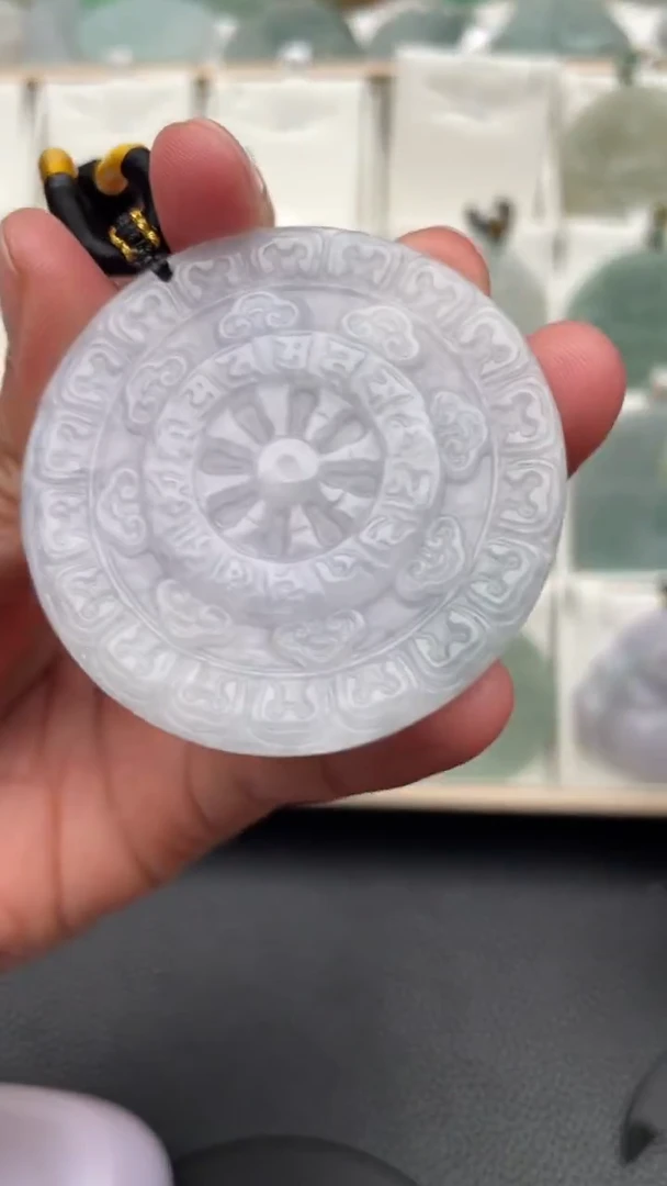 颈饰未镶嵌翡翠天然缅甸翡翠A货500