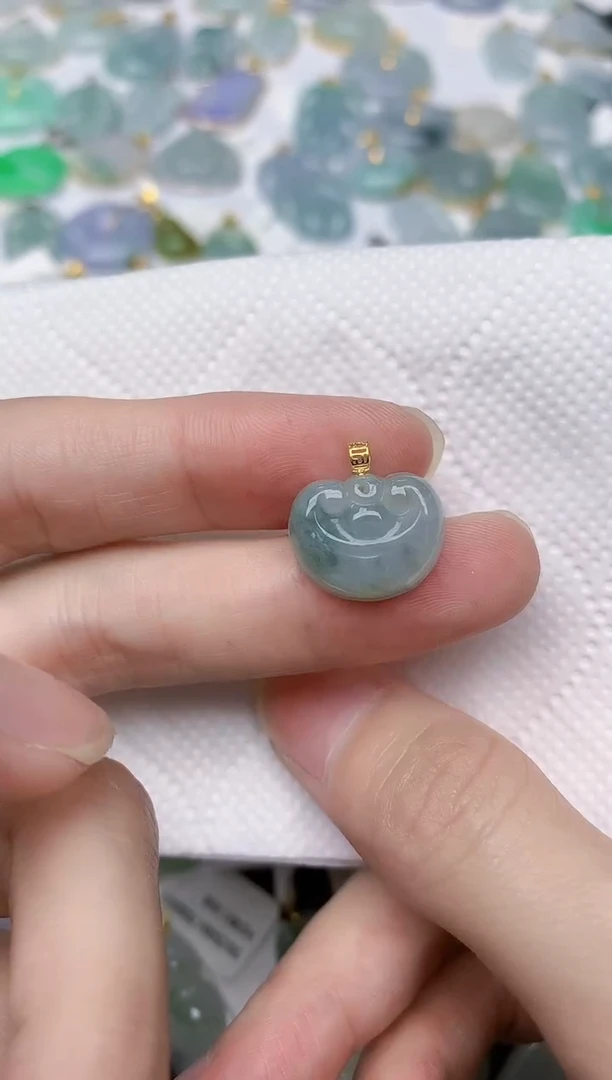 翡翠18K金镶嵌颈饰天然A货翡翠