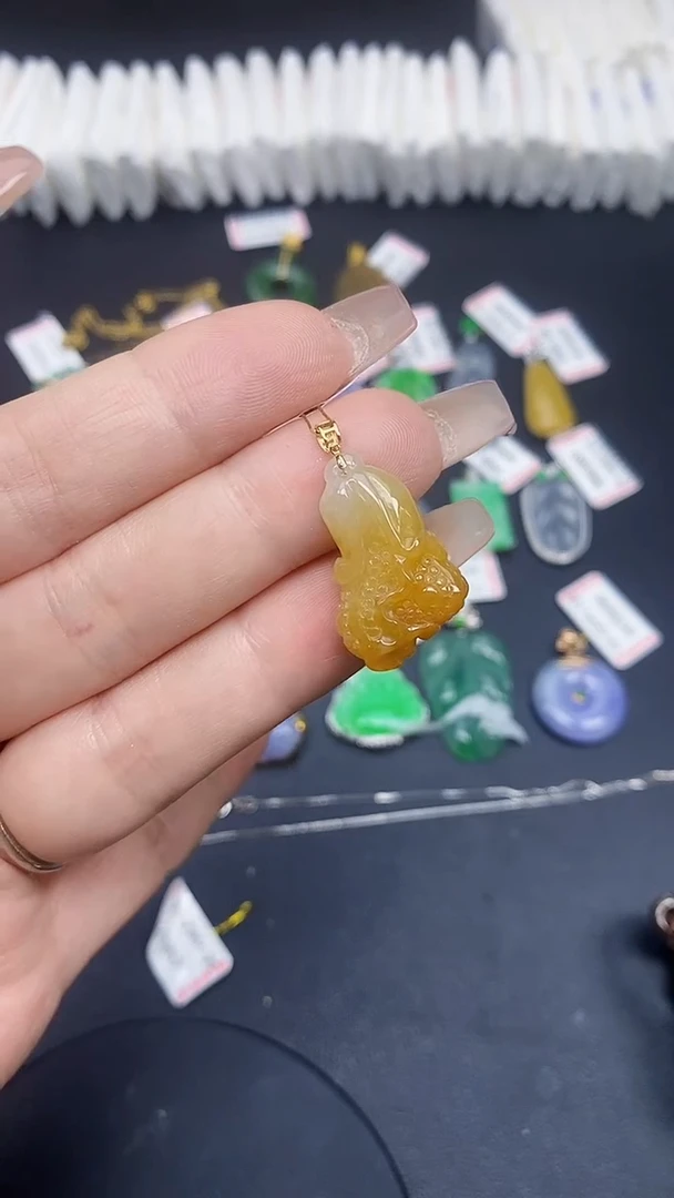 翡翠18K金镶嵌吊坠(不含链)MS193976