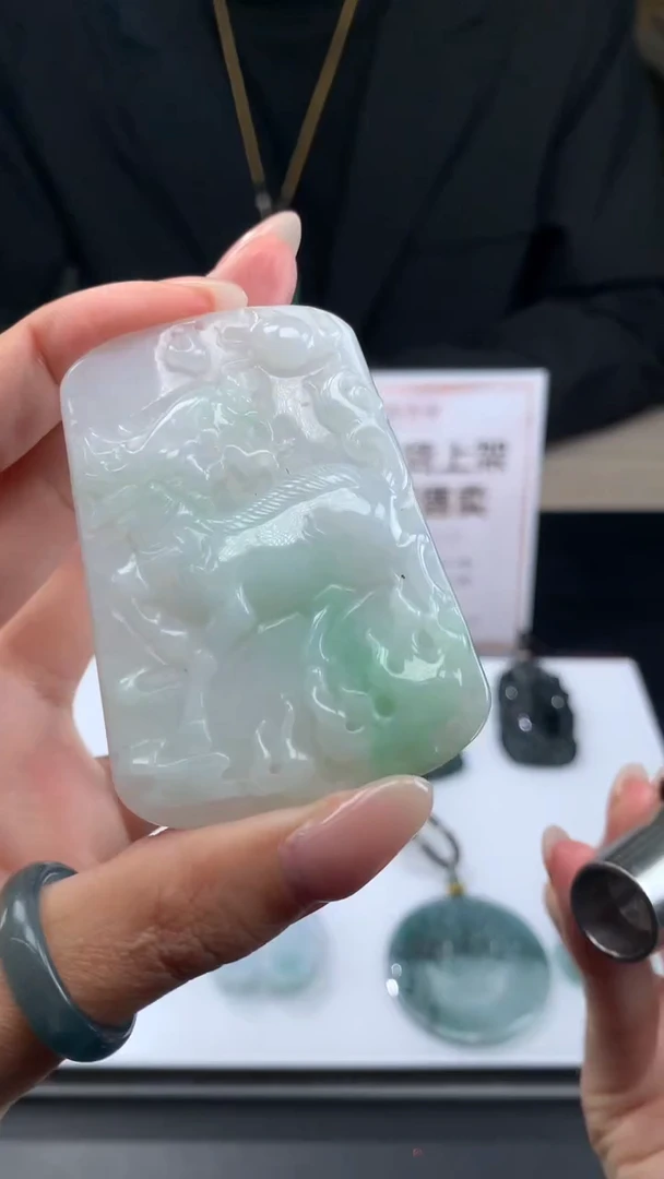 【闪购商品】定制翡翠未镶嵌不退不换CMH1件-A