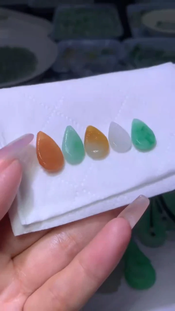 定制翡翠未镶嵌MXX024065
