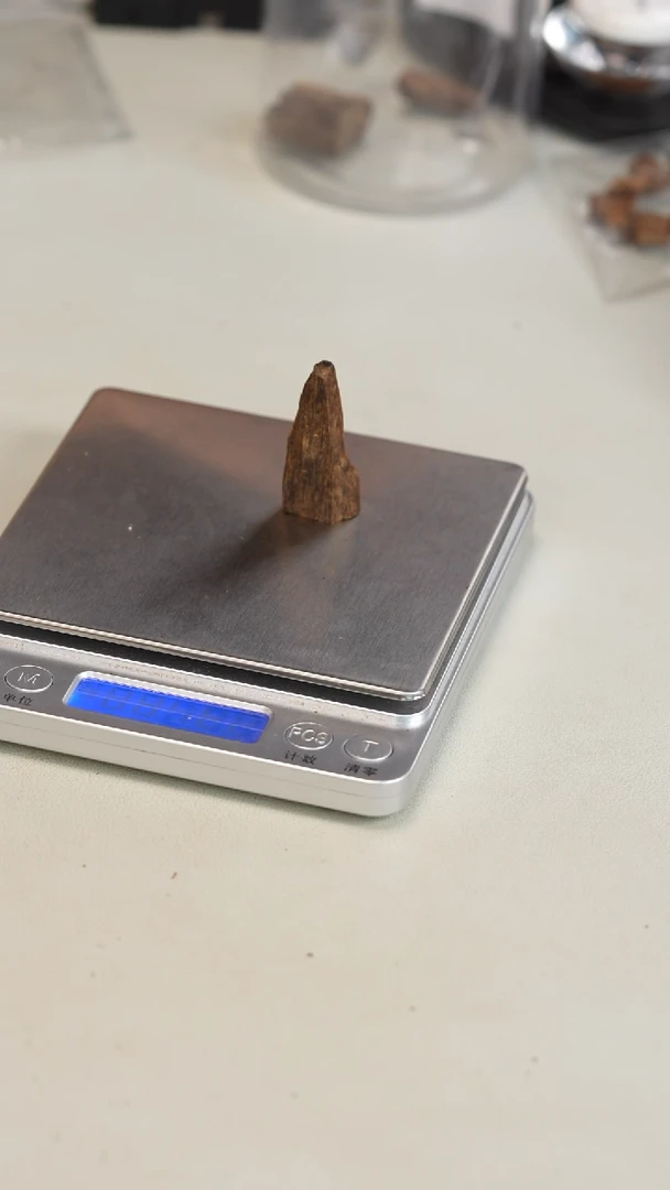 沉香沉香碎屑滨**书印度奇楠种2.7g