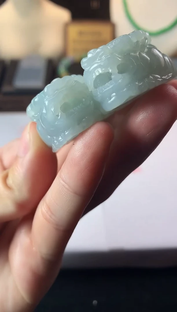 未镶嵌定制翡翠多***?毛货不退不换