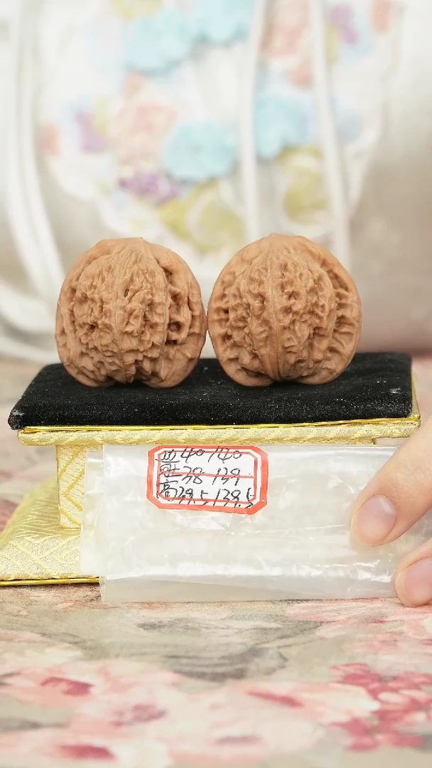 把件文玩核桃望月