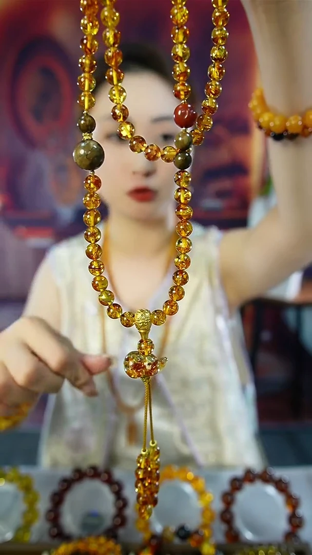 琥珀项链未镶嵌葫芦设计款