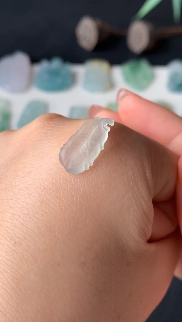 【闪购商品】定制翡翠未镶嵌0951460136