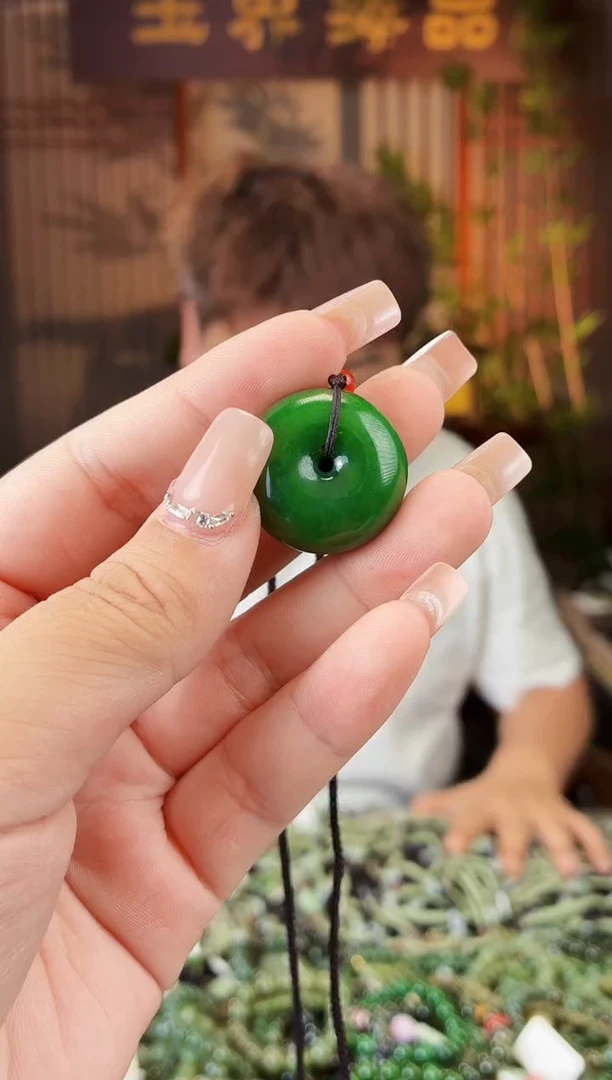 和田玉未镶嵌颈饰拍一发一