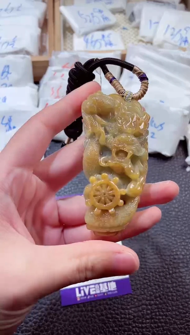 翡翠未镶嵌颈饰00005243