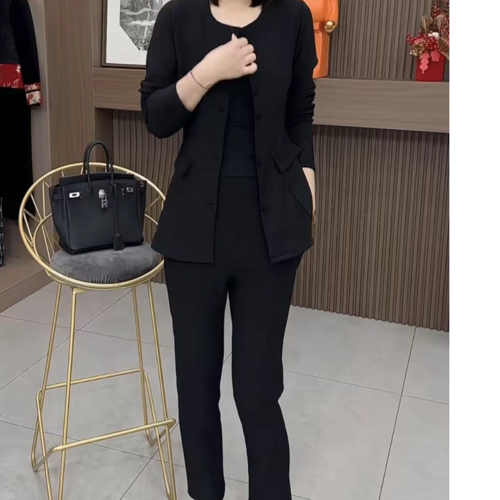 高品质显瘦百搭气质圆领西服套装