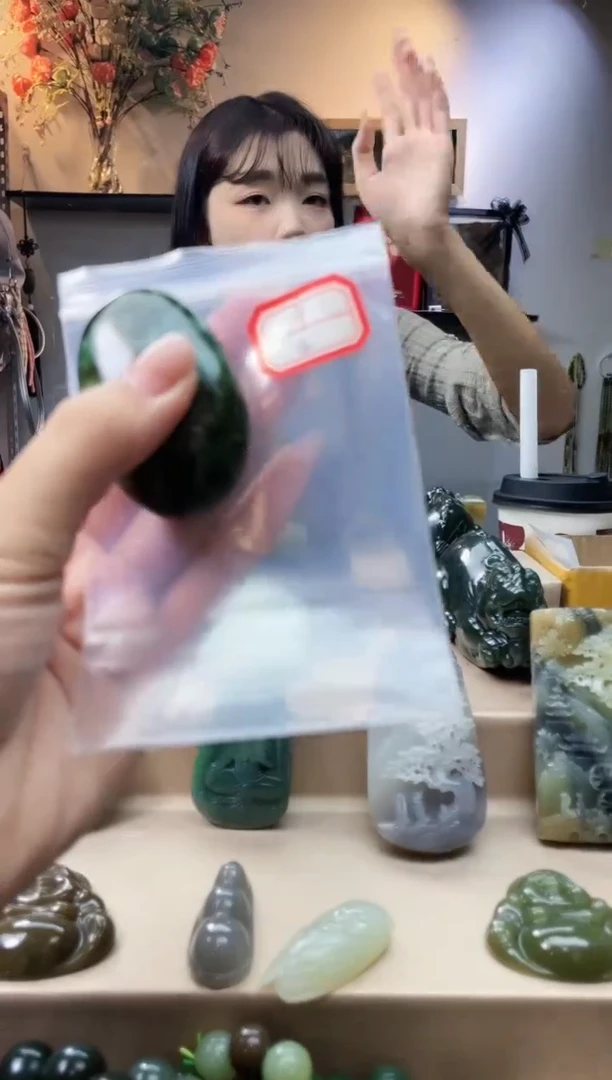 未镶嵌和田玉挂件1