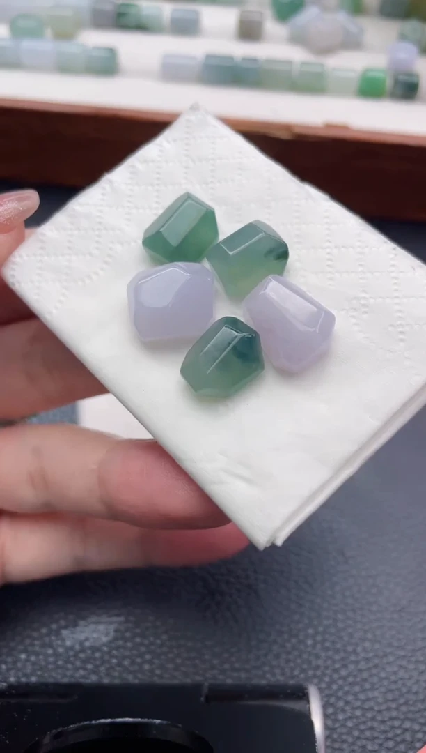 【闪购商品】定制翡翠未镶嵌珠子