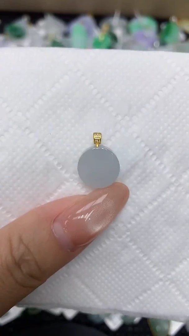 颈饰18K金镶嵌翡翠111111111111