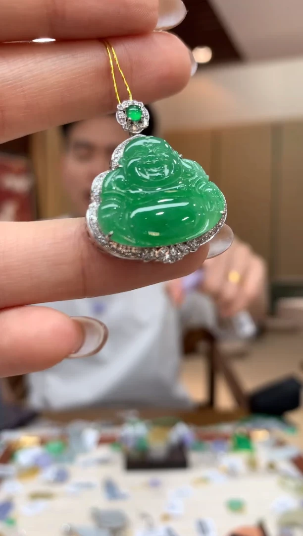 吊坠(不含链)18K金镶嵌翡翠佛公