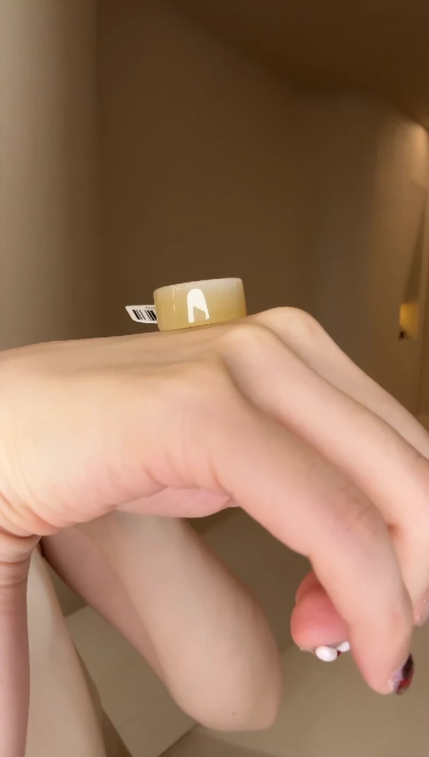 未镶嵌戒指和田玉9码俄糖白