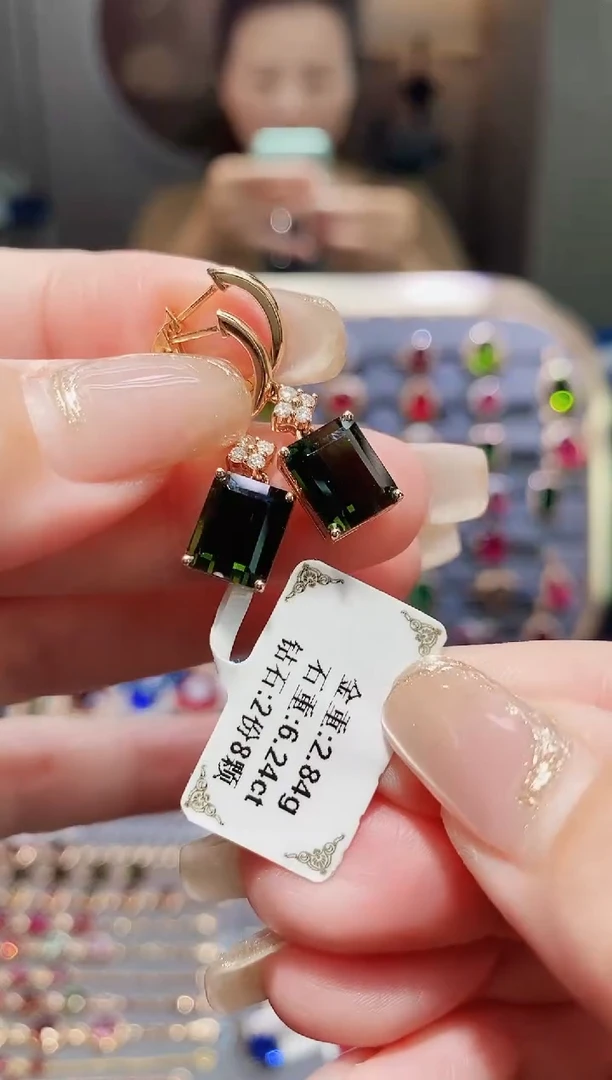 碧玺耳饰18K金镶嵌6.24配钻