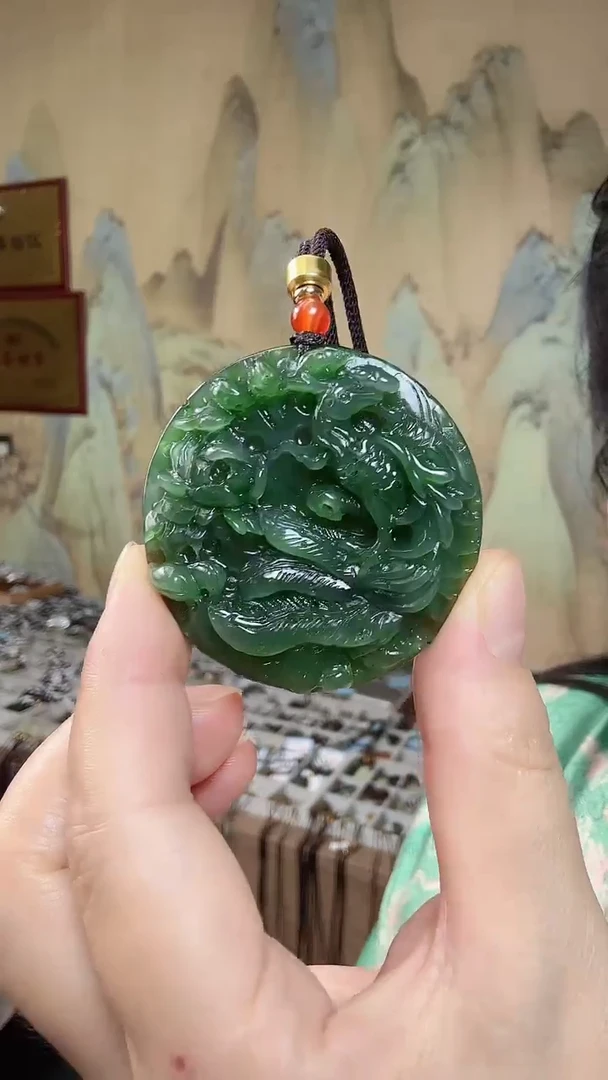 颈饰未镶嵌和田玉.