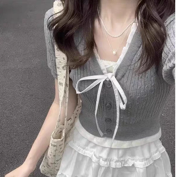 【现货】小众V领系带针织短袖女夏季2025新款独特别致甜美短款上衣