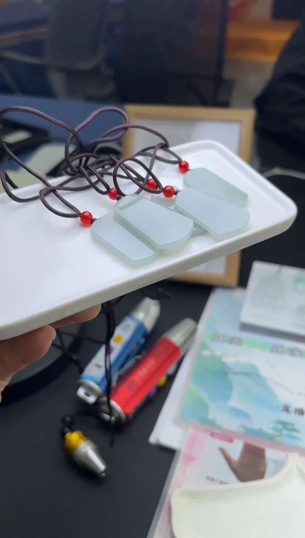 未镶嵌挂件翡翠多样性发一件R703122