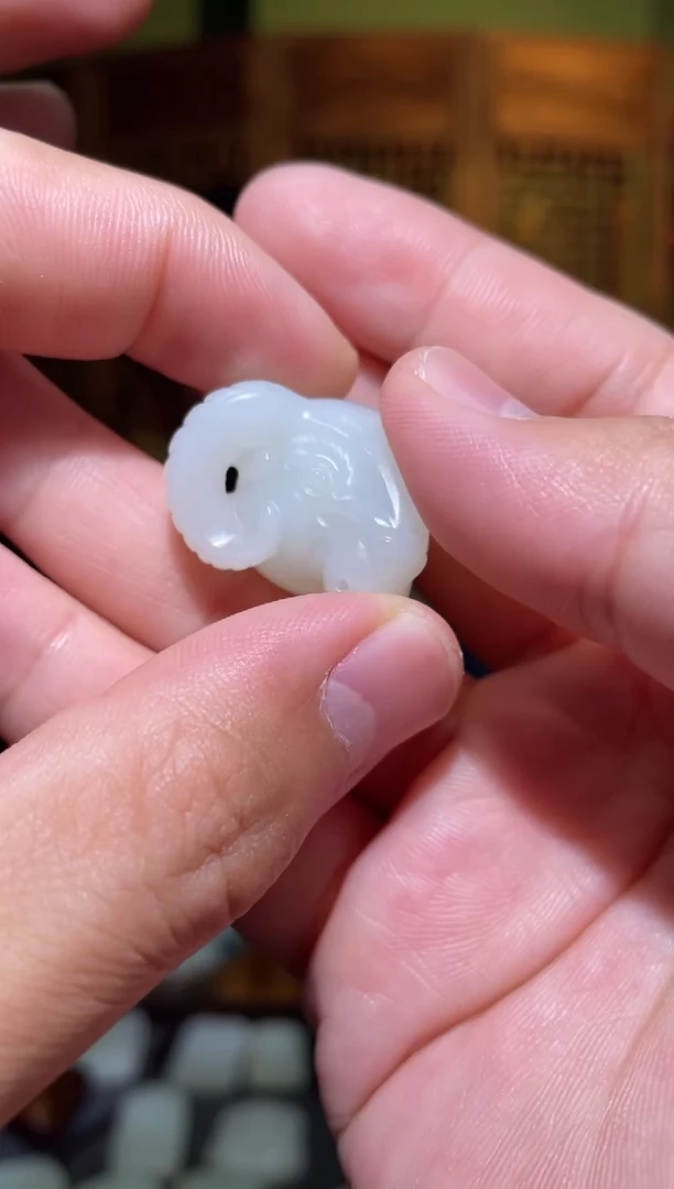 和田玉未镶嵌颈饰羊头