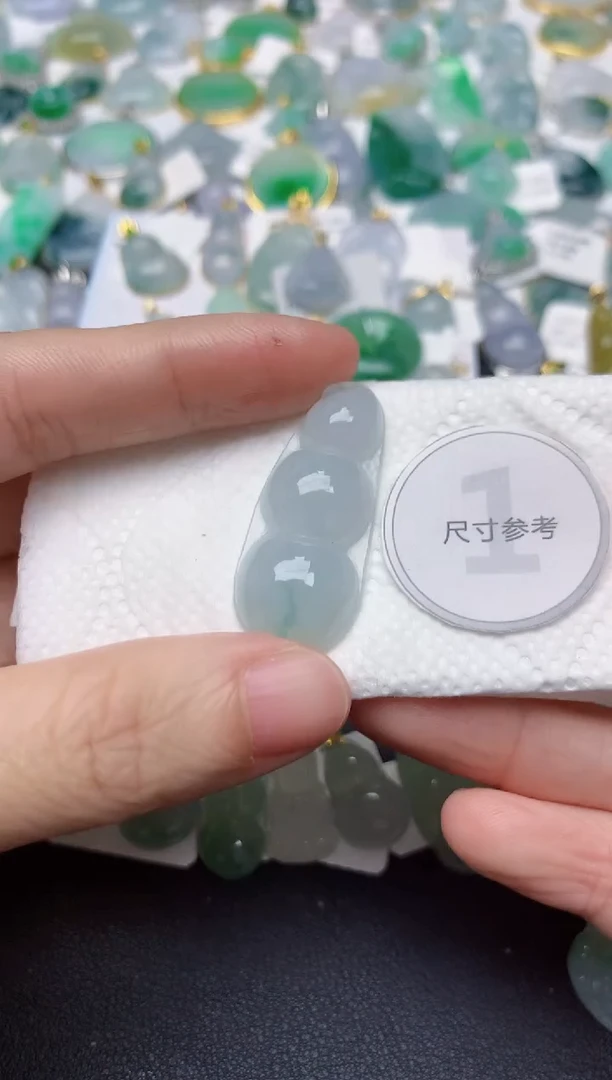 颈饰未镶嵌翡翠天然缅甸A货翡翠